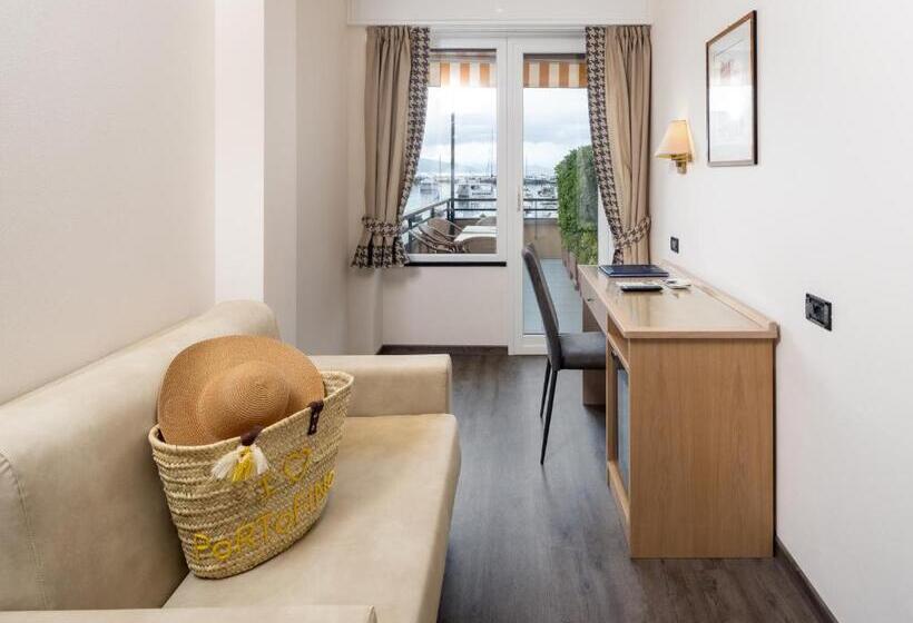 דירת חדר שינה עם טרסה ונוף לים, Laurin