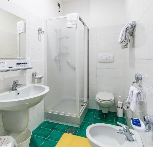 غرفة عائلية, Le Axidie