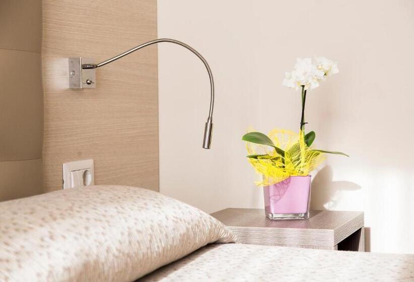 스탠다드 룸, Meeting