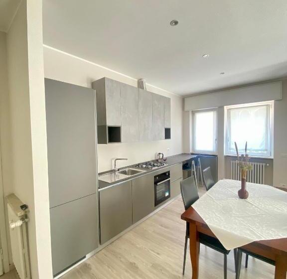 1베드룸 아파트 1층, Meeting