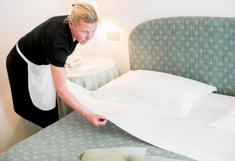 Classic room with balcony, Mion Hotel & Sanìo Restaurant