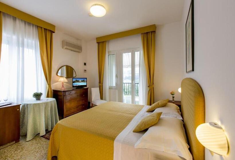 Classic room with balcony, Mion Hotel & Sanìo Restaurant