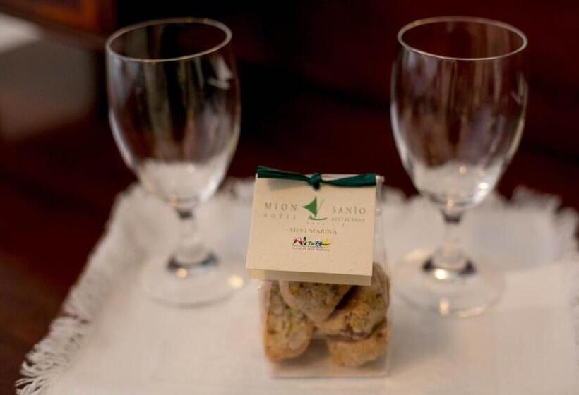 Номер Superior Вид на Море с Балконом, Mion Hotel & Sanìo Restaurant