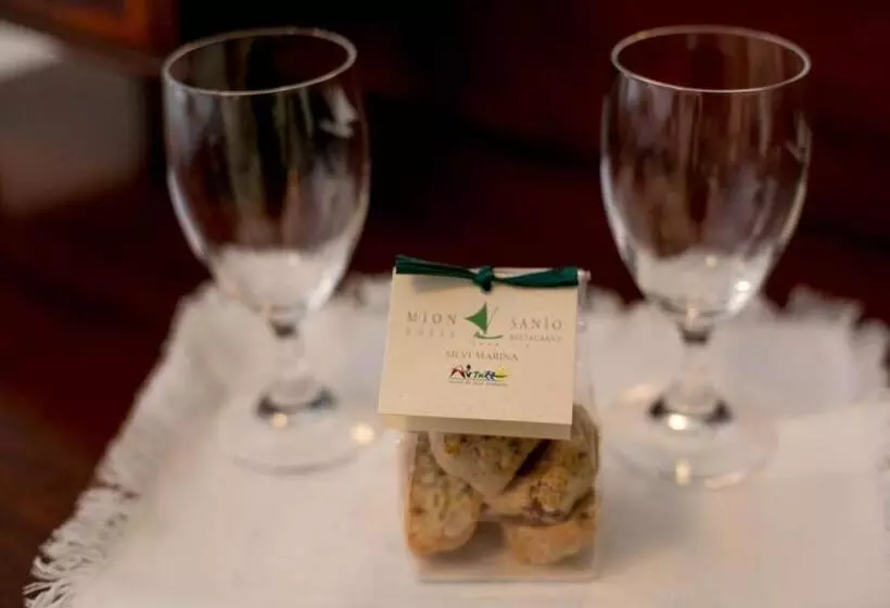 اتاق سوپریور با چشمانداز دریا و بالکن, Mion Hotel & Sanìo Restaurant