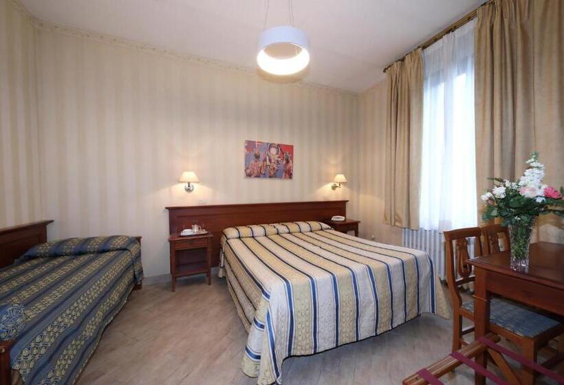 Chambre Triple Standard, Moderno