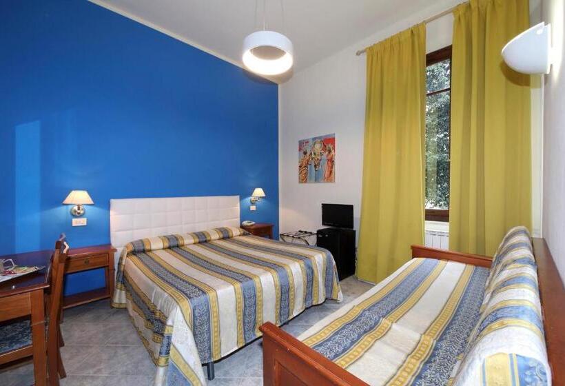 Chambre Quadruple Standard, Moderno