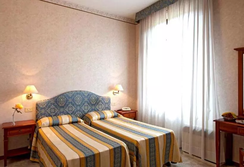 エコノミールーム, Moderno