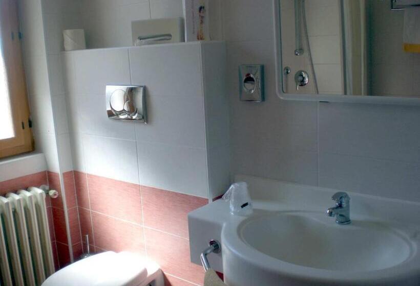 Номер Стандарт Трехместный, Monaco Sport