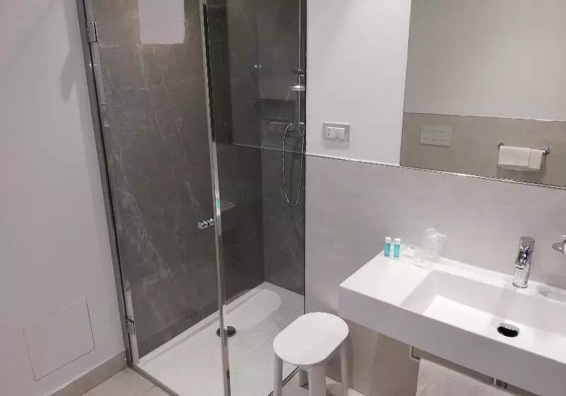 اتاق استاندارد چهار تخته, Novo Hotel Rossi