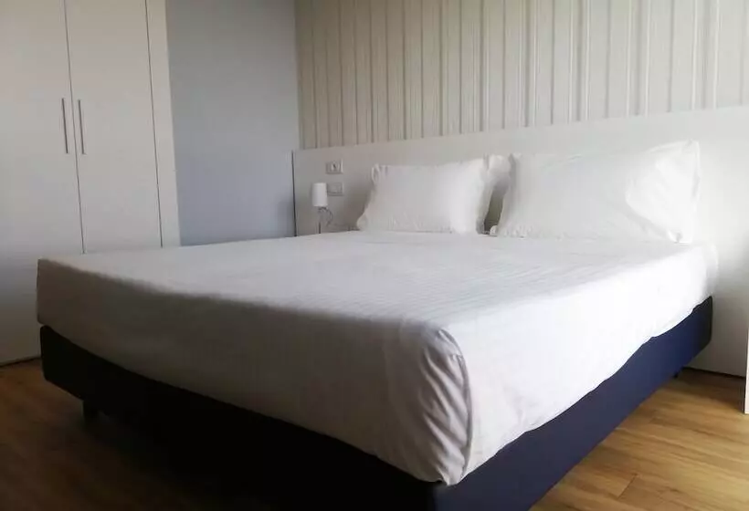اتاق استاندارد برای معلولان, Novo Hotel Rossi