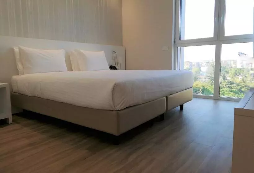 اتاق استاندارد برای معلولان, Novo Hotel Rossi