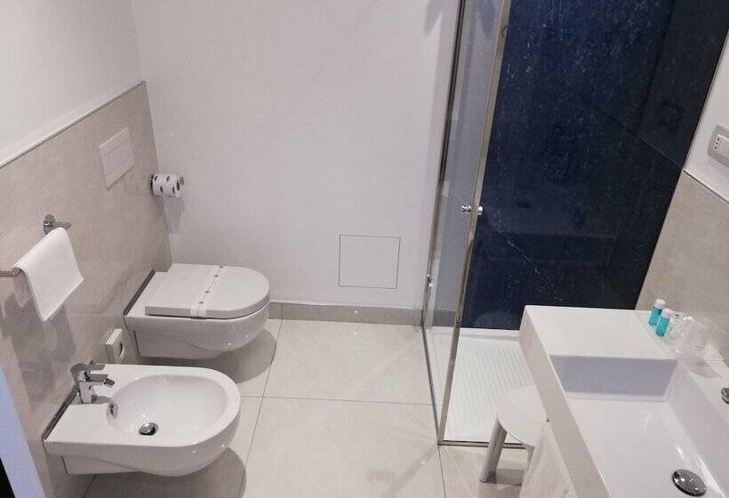 اتاق استاندارد چهار تخته, Novo Hotel Rossi