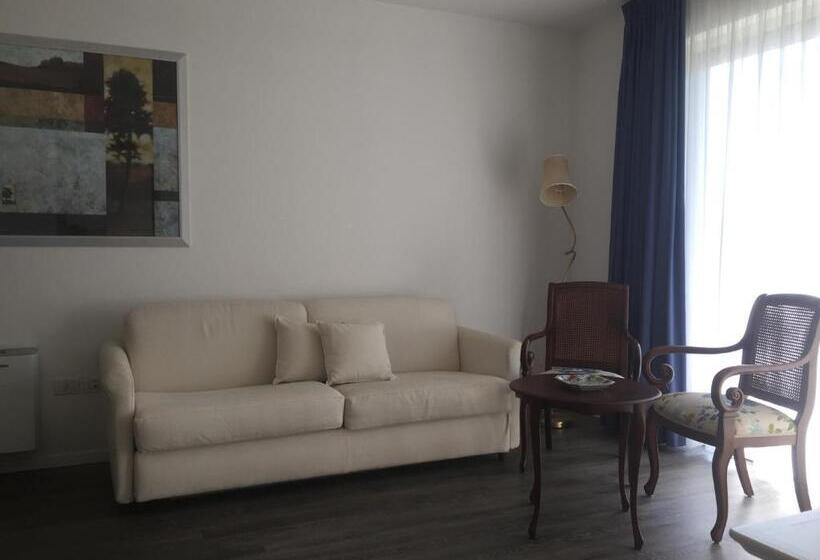 スイート, Piccolo Mondo