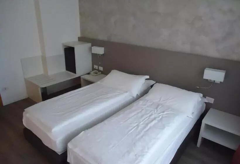 Standard-huone, Piccolo Mondo