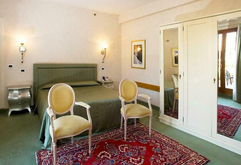 Triple Classic Room, Principe