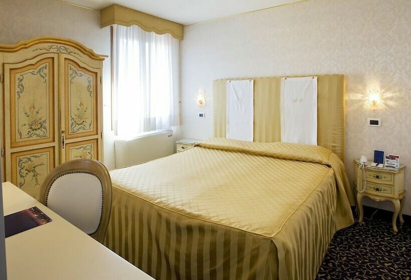 Classic Room with Views, Principe