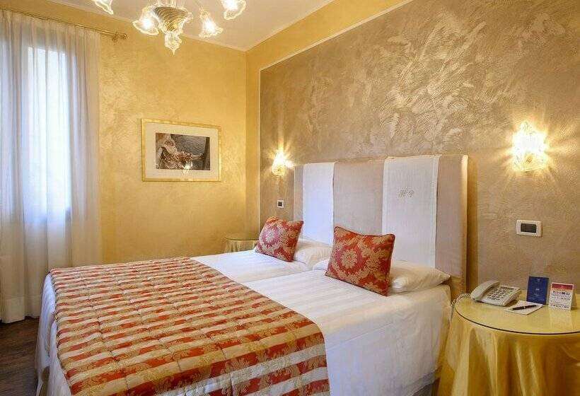 Classic Room with Views, Principe