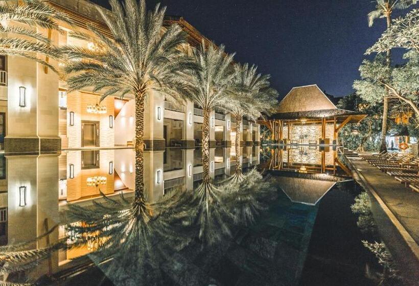 חדר פרמיום, Puri Santrian