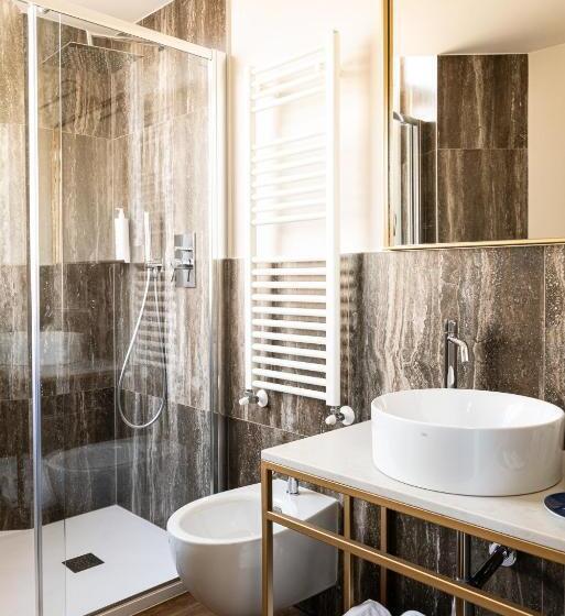 スーペリアールーム, Rovereto