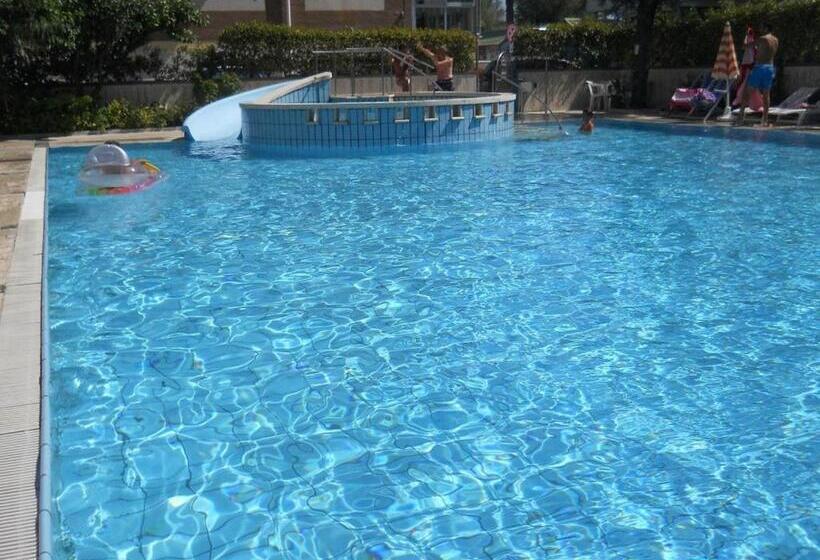 스탠다드 룸, Soraya