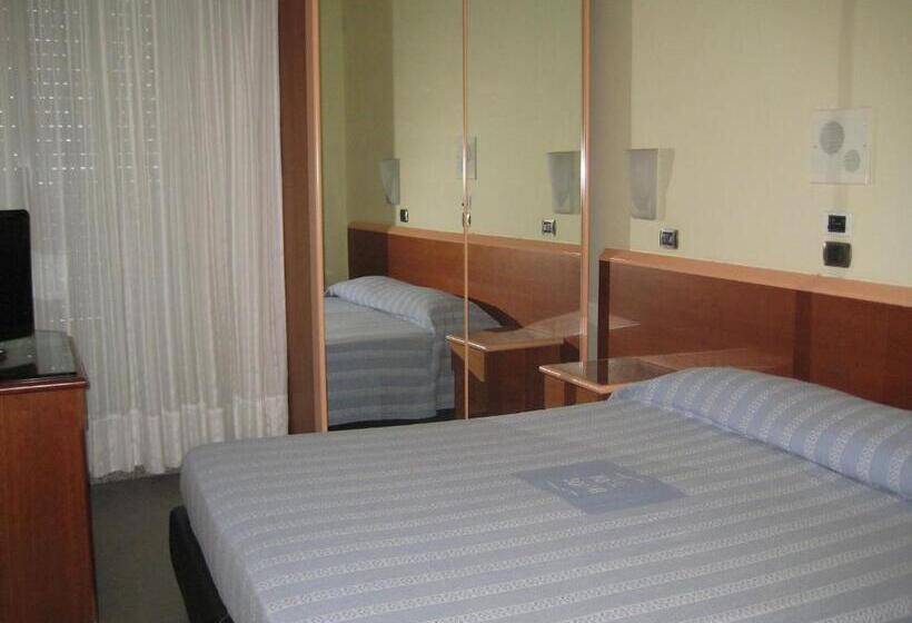 4인용 스탠다드 룸, Soraya