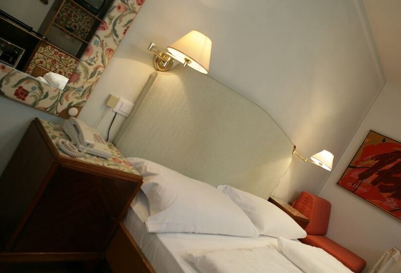 חדר סטנדרט, Sparerhof