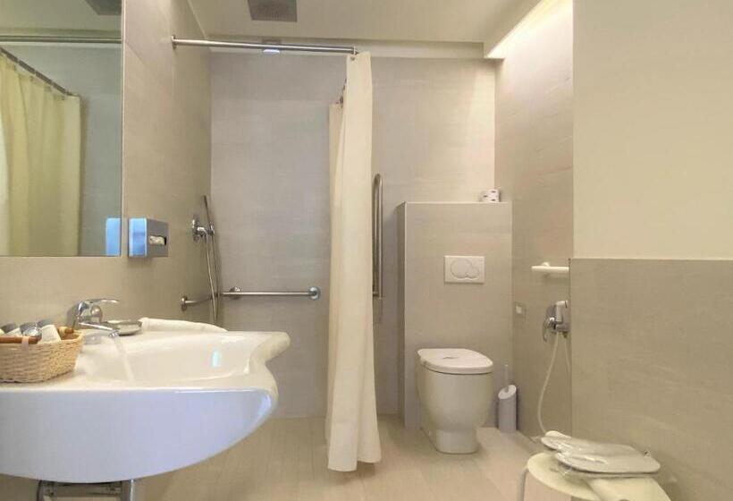 장애인을 위한 스탠다드 룸, Tirreno