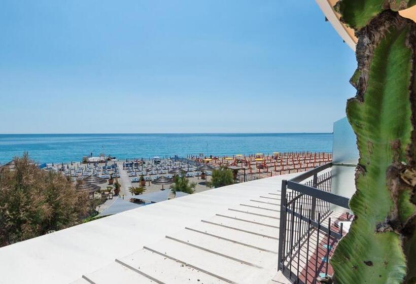 주니어 스위트 바다 전망, Tirreno