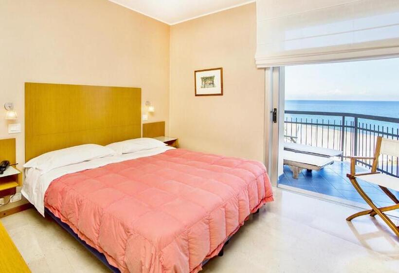 주니어 스위트 바다 전망, Tirreno