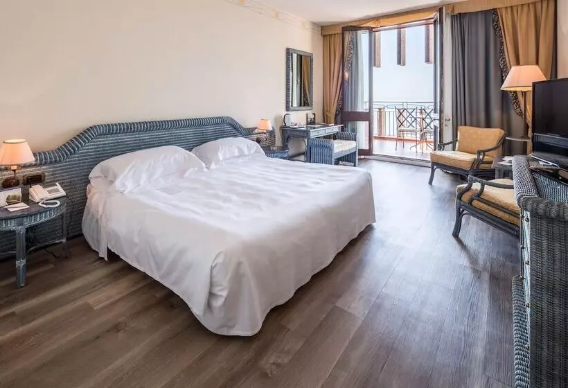 オーシャンビューのプレミアムルーム。, Unahotels Capotaormina