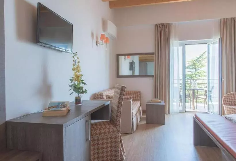 デラックスルーム, Village Hotel Lucia