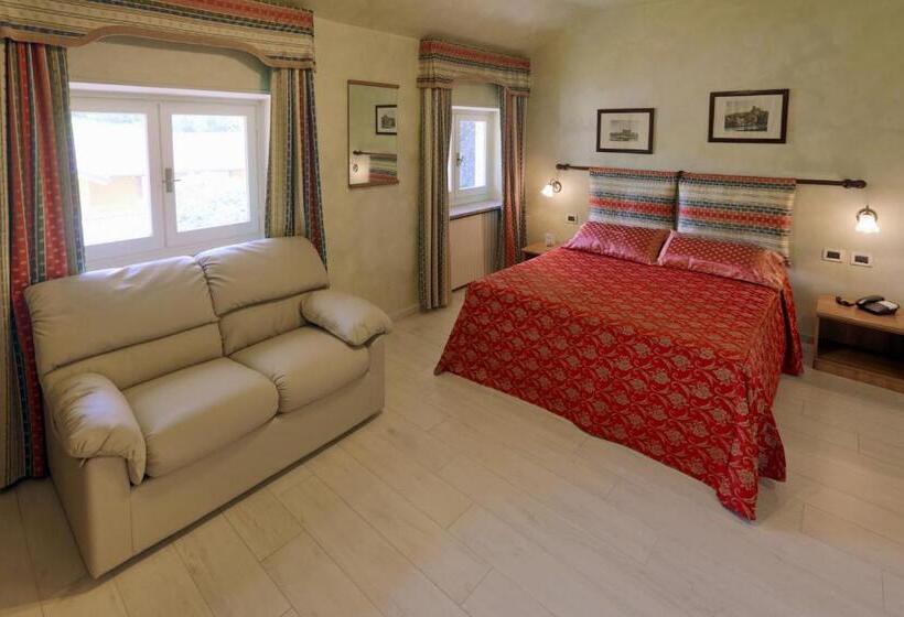 스탠다드 스튜디오, Park Hotel Villa Salzea