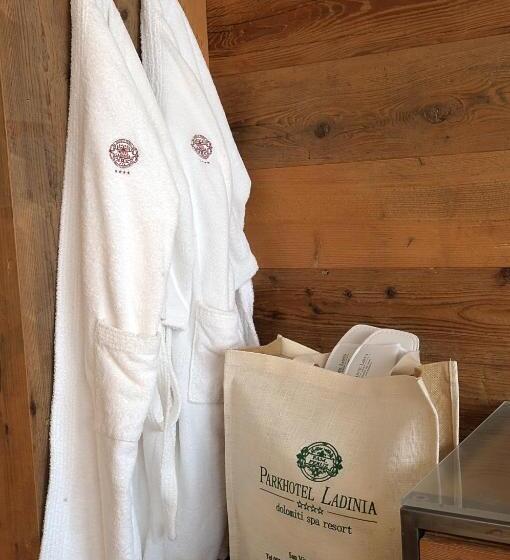 Номер Стандарт, Parkhotel Ladinia