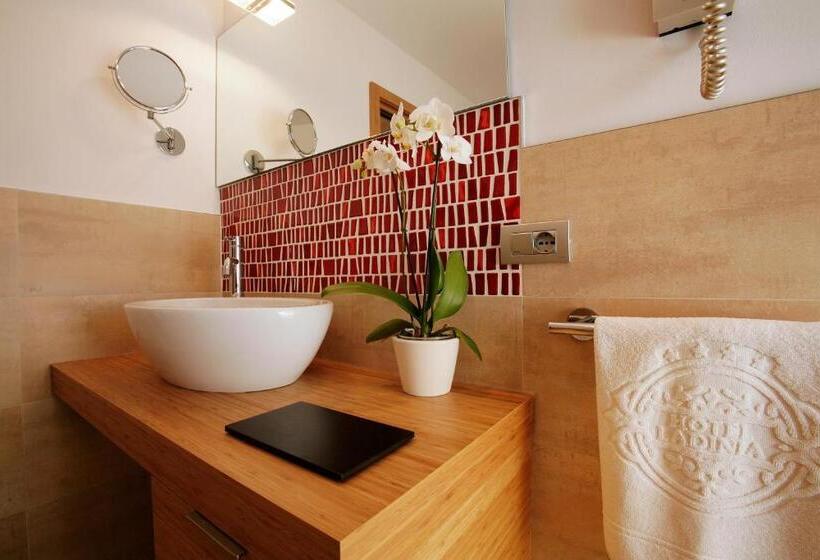 Полулюкс, Parkhotel Ladinia