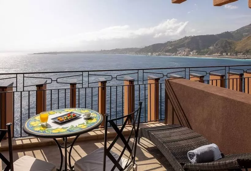 Premium-huone, Unahotels Capotaormina