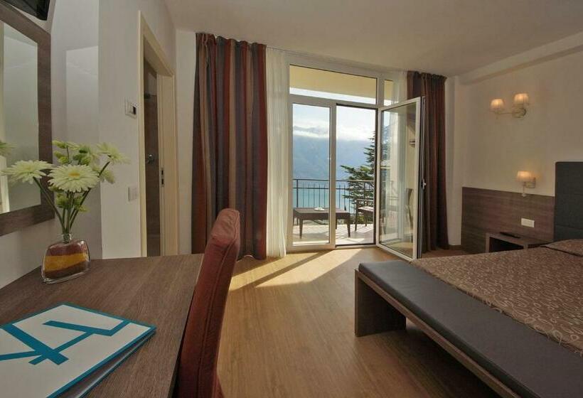 Quarto Estandar Vista Lago, Village Hotel Lucia