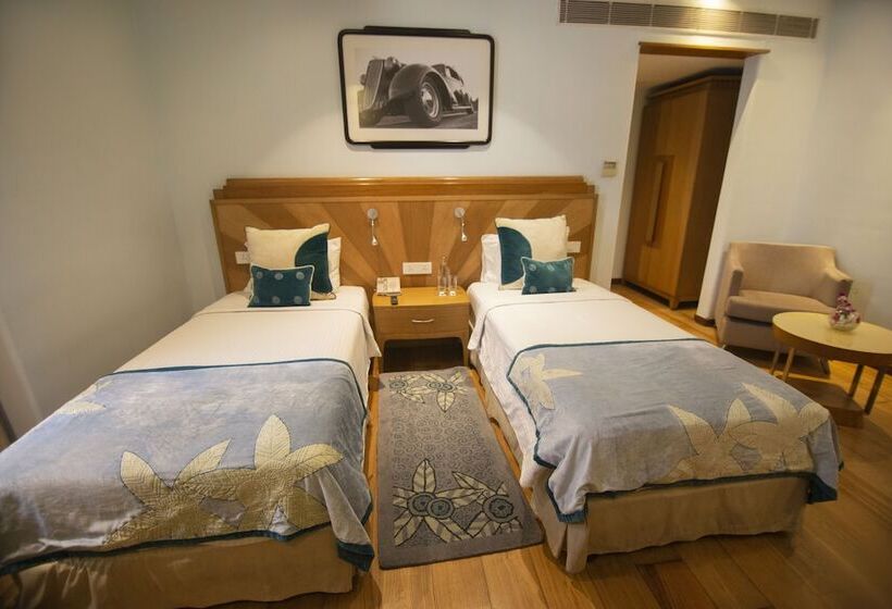 Номер Премиум, Ambassador, New Delhi   Ihcl Seleqtions