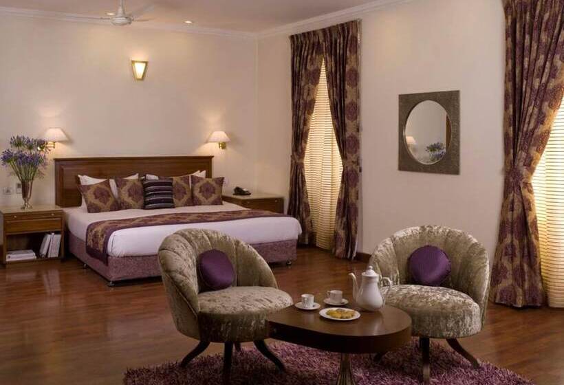 Номер Superior, Ambassador, New Delhi   Ihcl Seleqtions