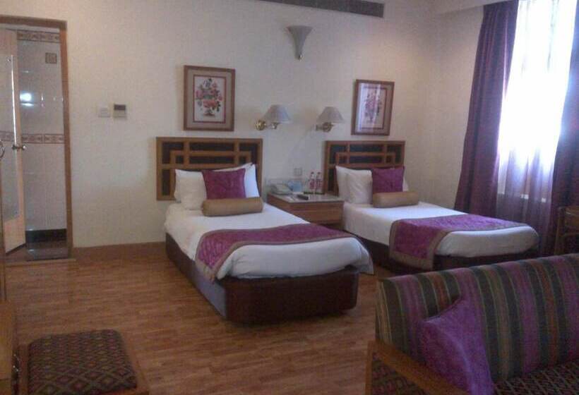 Номер Superior, Ambassador, New Delhi   Ihcl Seleqtions