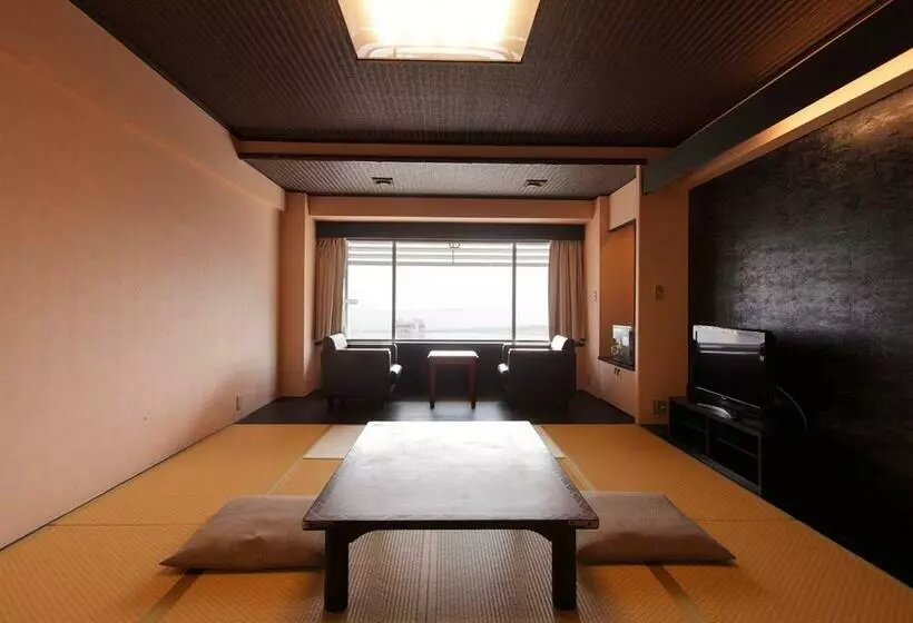 اتاق استاندارد چهار تخته, Atami New Fujiya