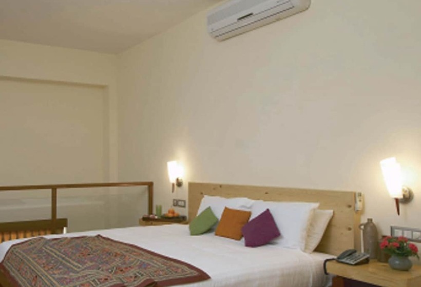 エクゼクティブルーム, Clarks Avadh