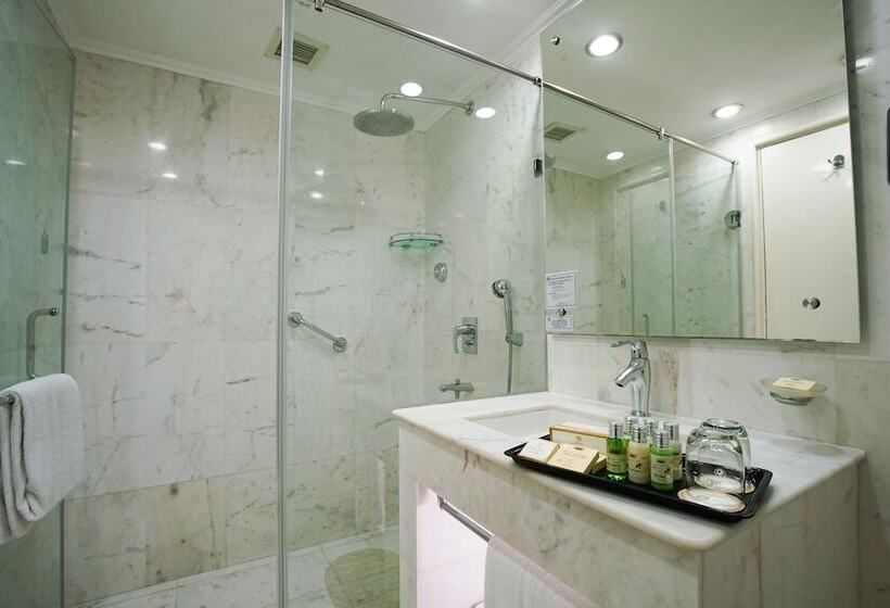 اتاق سوپریور, Clarks Shiraz