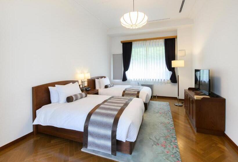 جناح دور أخير, Fujiya