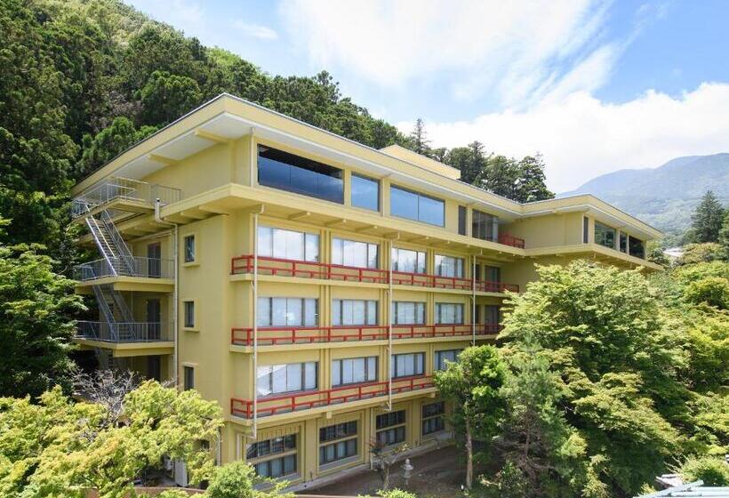 جناح بريميوم, Fujiya