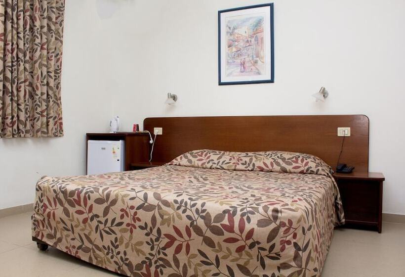 Chambre Standard, Ginot Yam