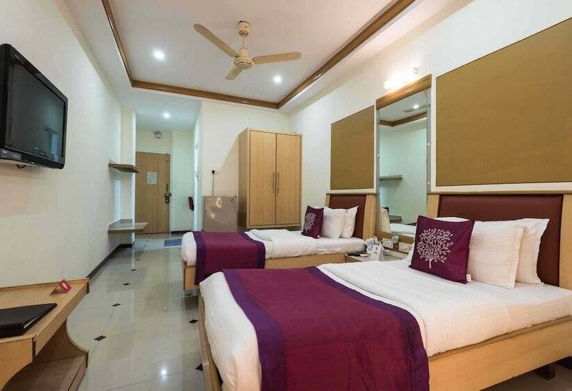 Номер Deluxe, Godwin   Colaba