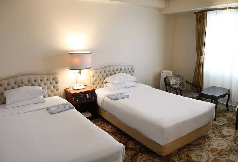 غرفة قياسية, Koyo Grand