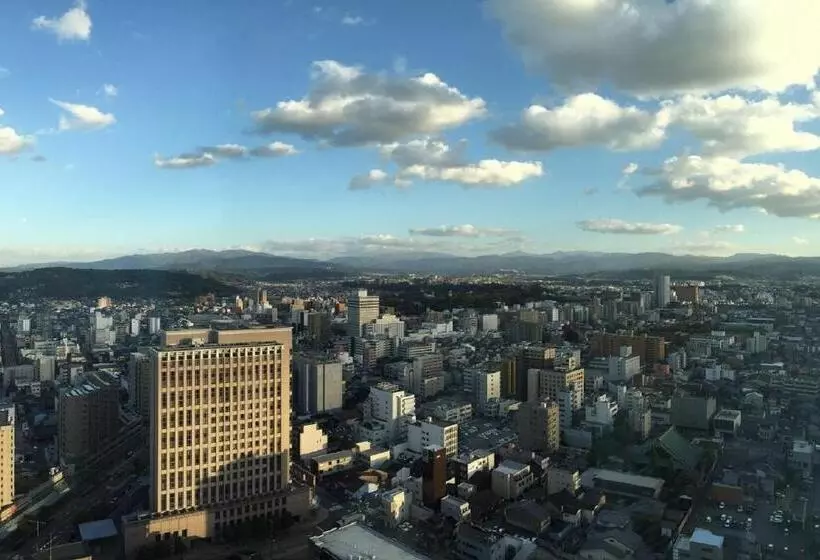 اتاق لوکس با تخت بزرگ, Nikko Kanazawa