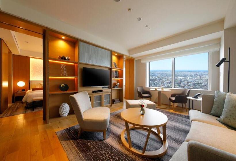 جناح, Nikko Kanazawa