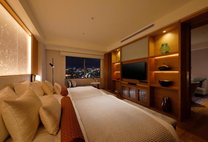 جناح, Nikko Kanazawa